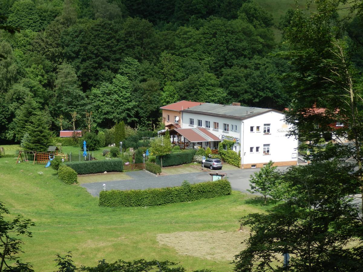 Hotel Und Gasthof "Sonneneck" Schalkau Exterior photo